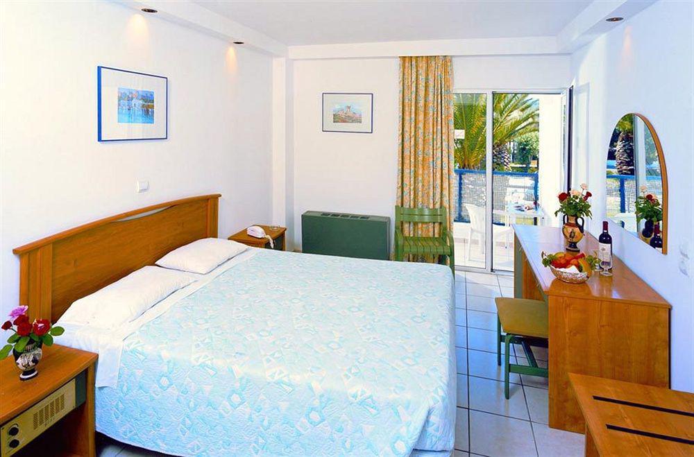 Doreta Beach Theologos  Room photo